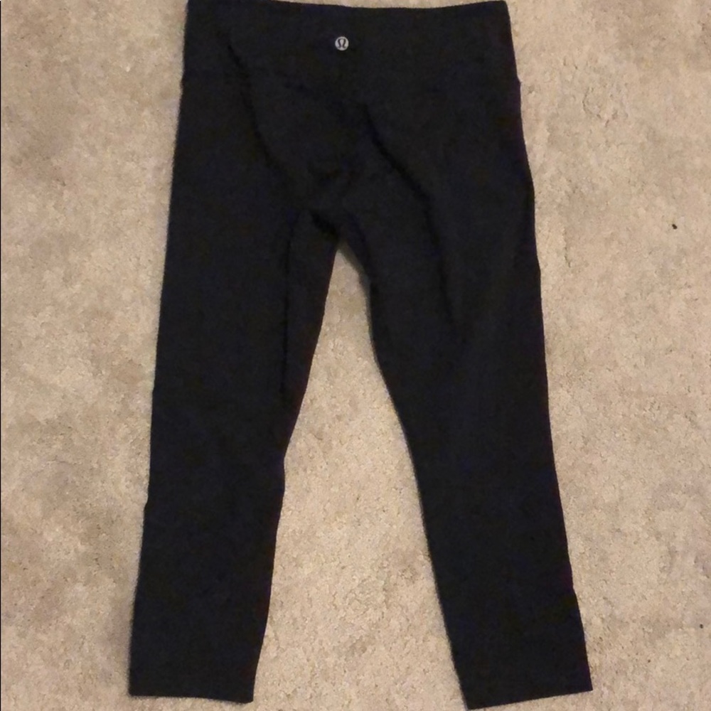 LULULEMON SOLID BLACK WONDERUNDERS
